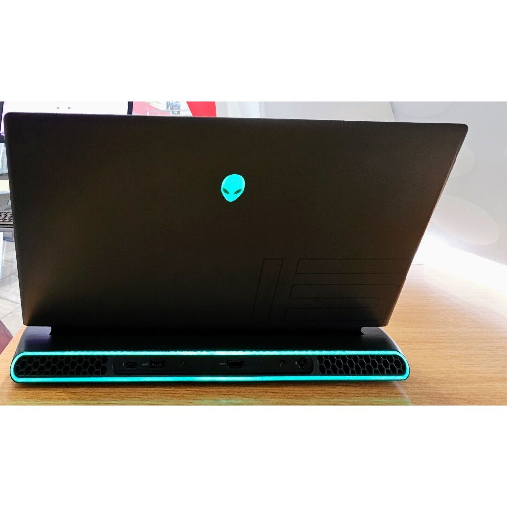 Alienware M15 R6 Gaming Laptop - 15.6-inch FHD- NVIDIA RTX 3070