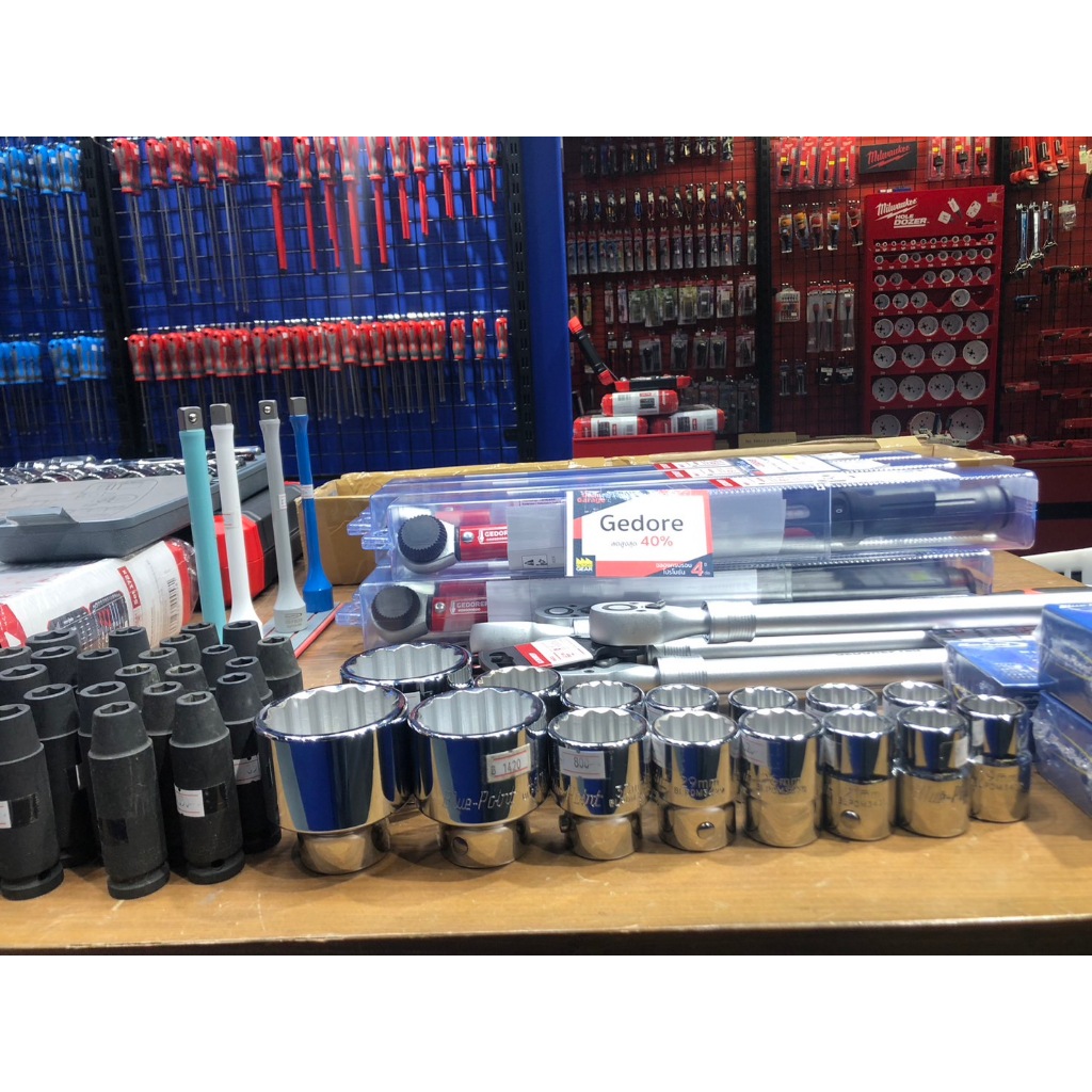 ลูกบล็อก 6 หุล  ขนาด 3/4   เบอร์ 19,21,23,24,25,26,29,30,33,46,50 BLUE-POINT NO.BLPM3419 3/4" Socket