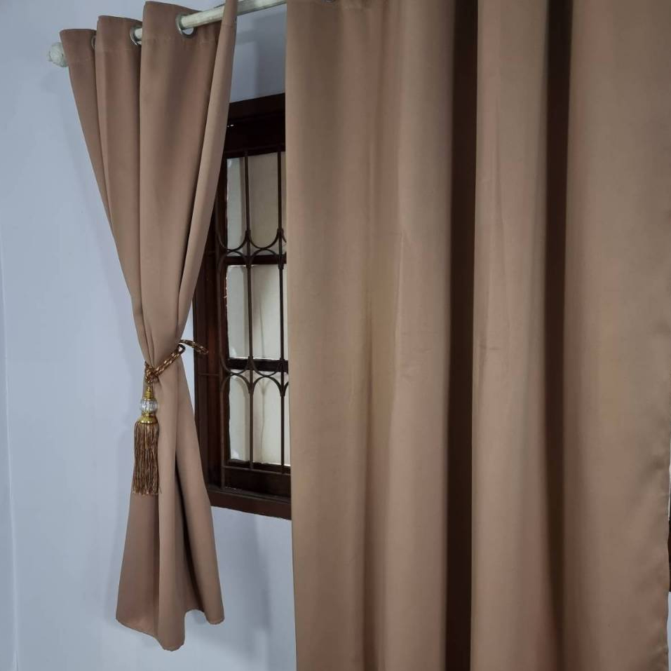 แนะนำ ผ้าม่าน ผ้าม่านหน้าต่าง ผ้าม่านประตู ทึบแสง กันยูวี กั้นห้อง ห่วงตาไก่ ราคาพิเศษ มีเก็บเงินปลายทาง