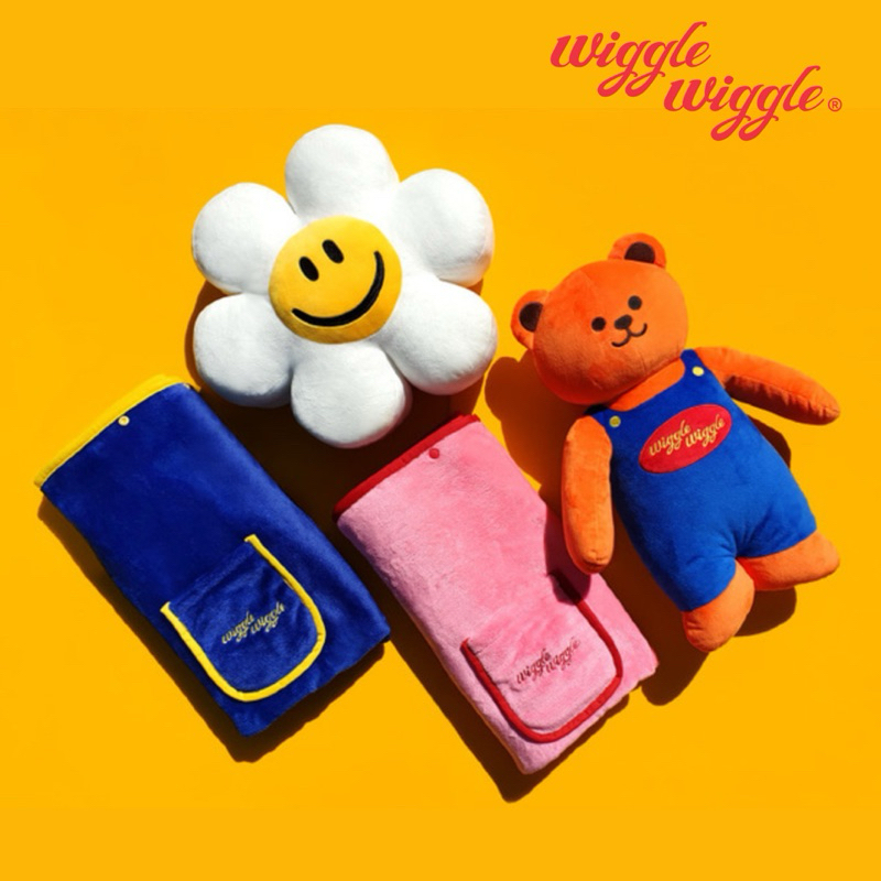 หมอนผ้าห่ม Wiggle Wiggle Teddy Bear/Smile We Love Cushion Blanket