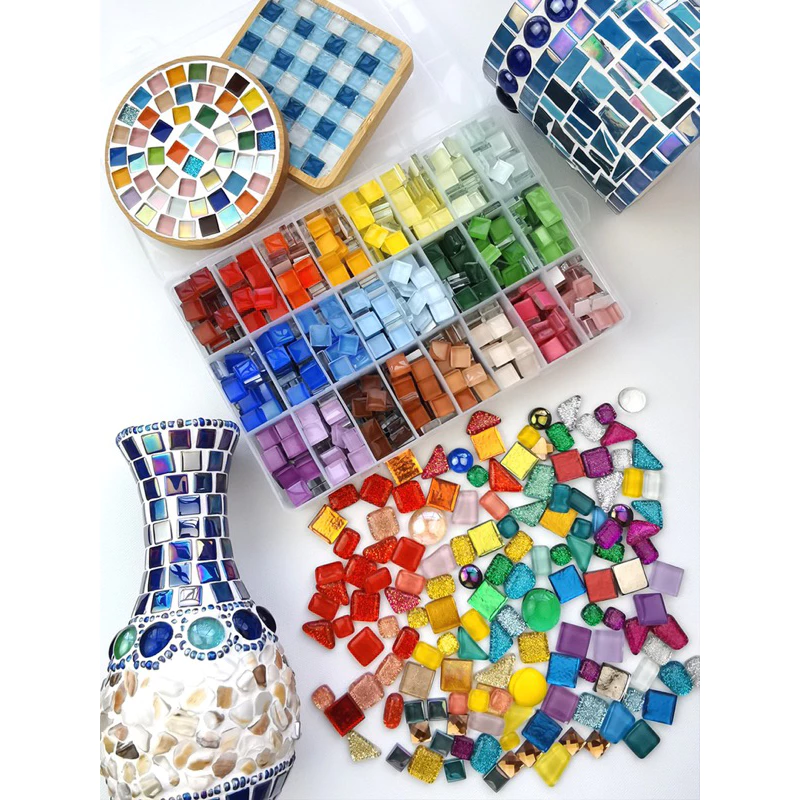 อนุภาคกระเบื้องโมเสคคริสตัลสีสันสดใส 50g Colorful crystal mosaic tile particles DIY handicraft materials