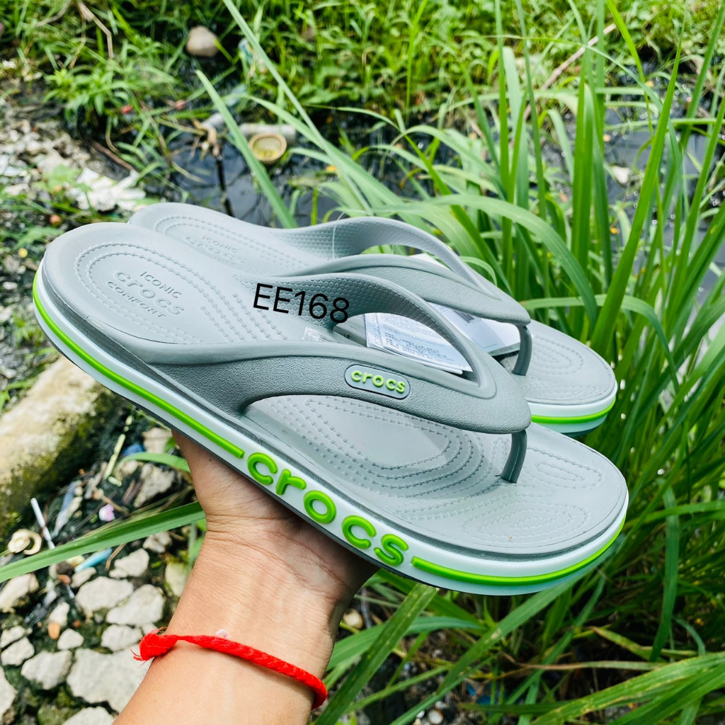 รองเท้าแตะ crocs การดูดซับแรงกระแทก, กันลื่น, ทนต่อการสึกหรอ, กันน้ำ, ระบายอากาศ, ดูดซับเหงื่อ
