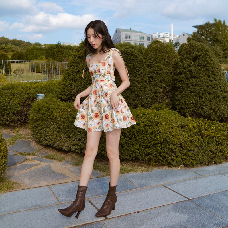 🍁Seoul Sweet🍁 Sunshine & Rosalie Dress🌻🥀