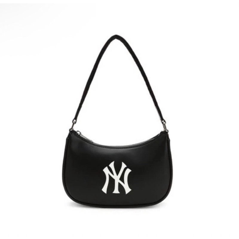 MLB Hobo bag big logo New York Yankees กระเป๋าสะพายไหล่ทรงพอช รุ่นหนัง