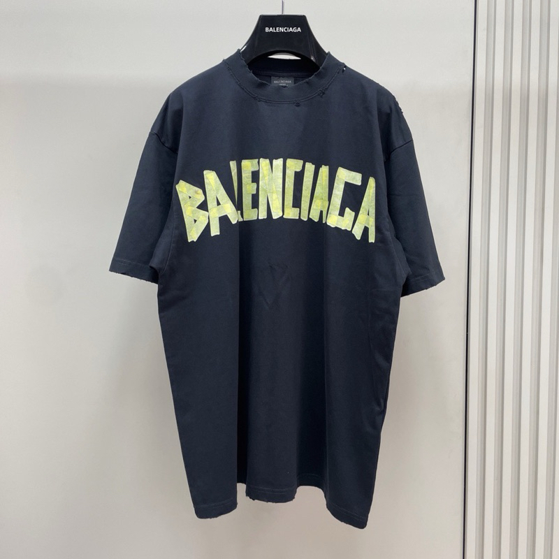 เสื้อยืด Balenciaga tape logo