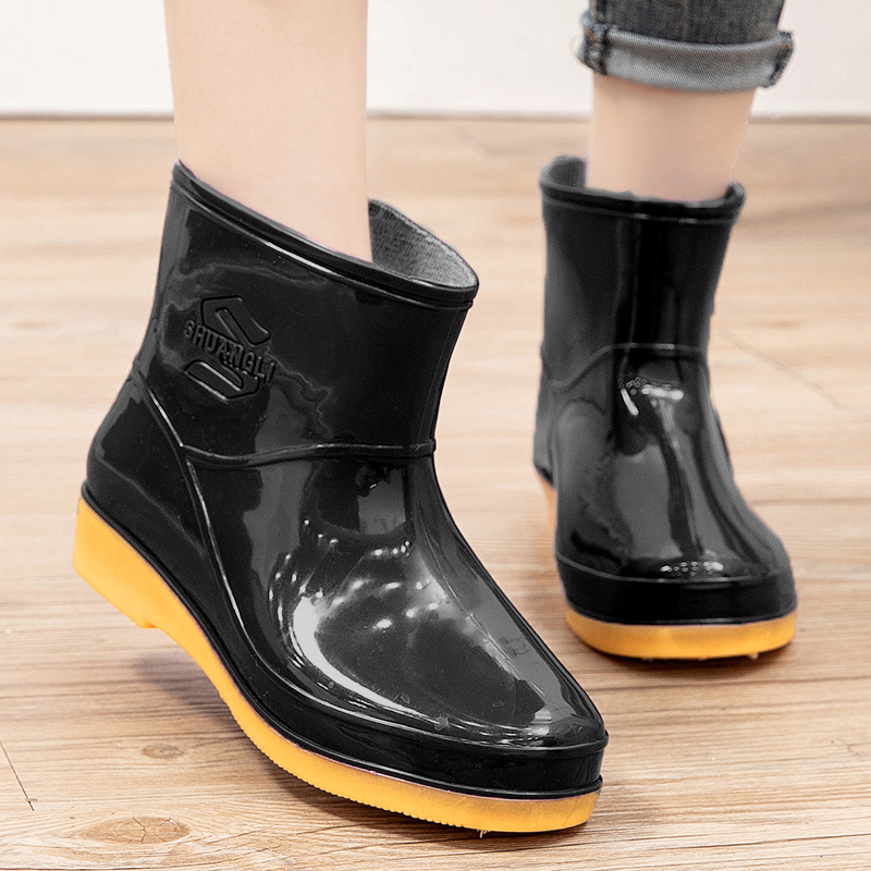 Luckkyshoes สินค้าใหม่ รองเท้าบูทแฟชั่น เหมาะสำหรับงานหน้าฝน กันน้ำได้อย่างดี ถึงจะเลอะแค่ไหนก็ทำความสะอาดง่ายอย - ภาพย่อย 3