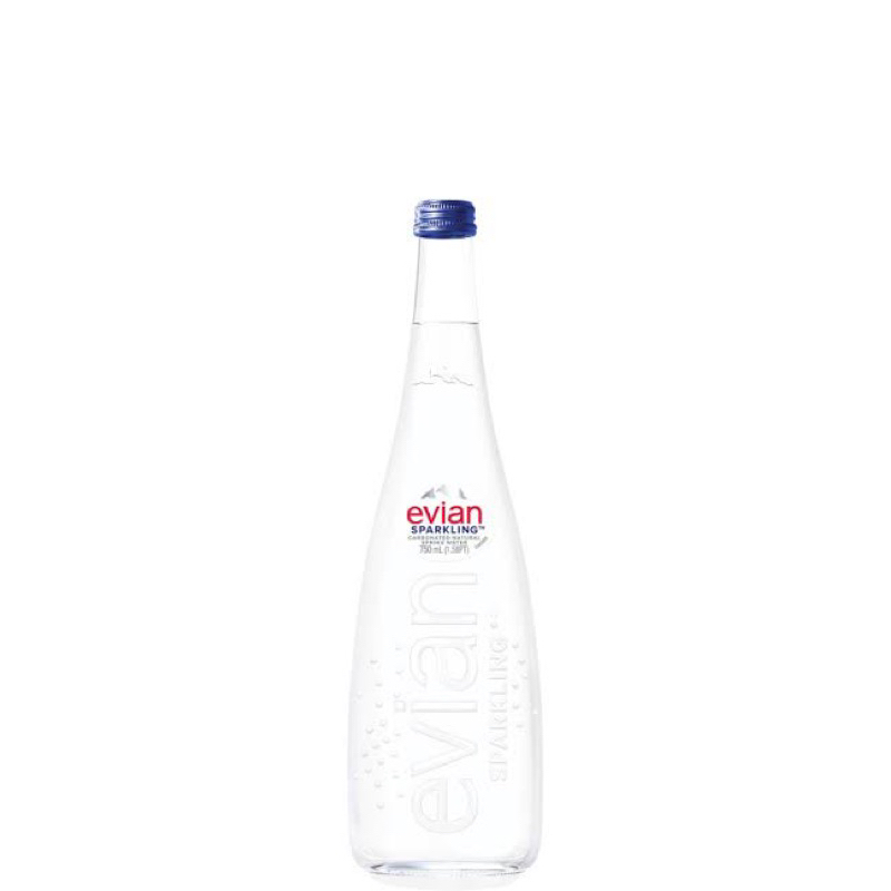 Evian sparkling mineral water 750ml. เอเวียง น้ำแร่อัดก๊าซ นำเข้าจากฝรั่งเศส🇫🇷ขวดแก้ว