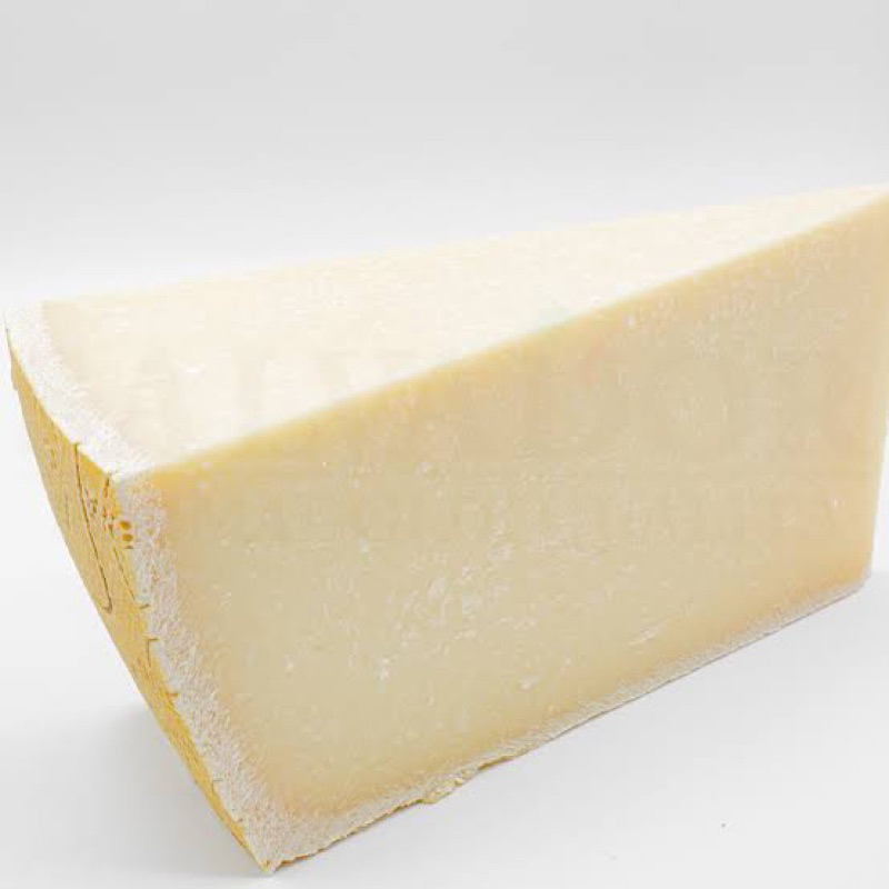 Hard cheese Gran Mantovano Parmesan  200g/500g/1 kg ชีสแข็งมานโตวาโน พาเมซานชีส  200กรัม/500กรัม/1กก