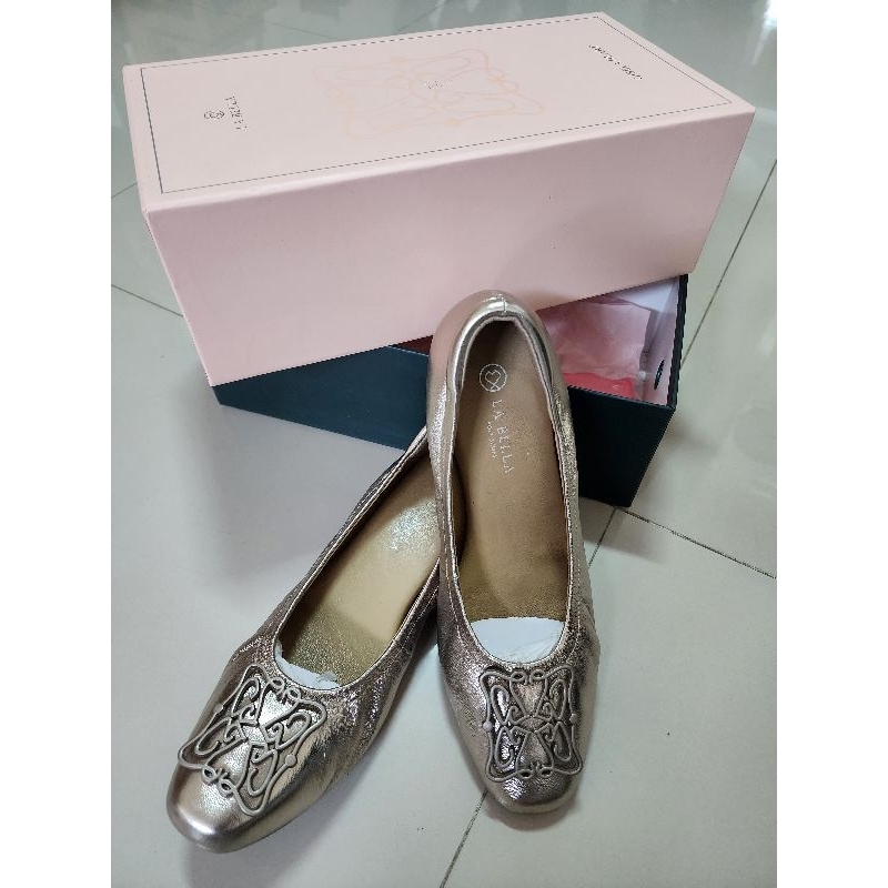 รองเท้า LA BELLAมือ 2