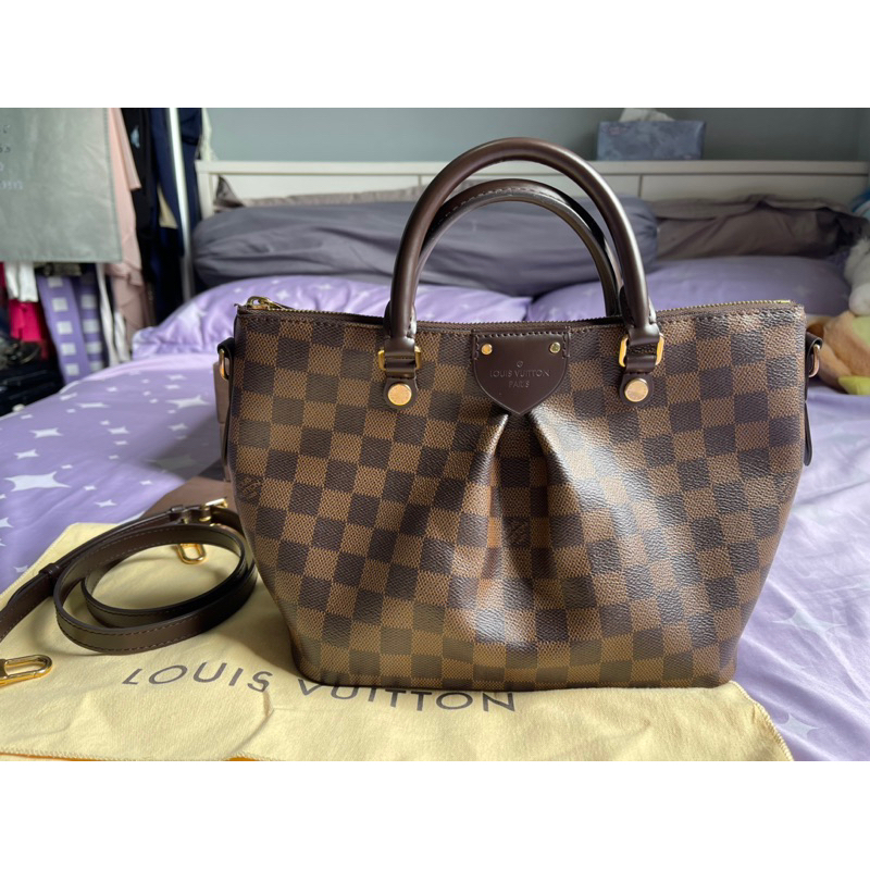 lvรุ่นSiena PMอุปกรณ์ครบถุงกล่องถุงผ้าการ์ดใบเสร็จตัวจริง(มีเป็นภาพถ่าย)สภาพนางฟ้าใหม่มากไม่มีตำหนิห