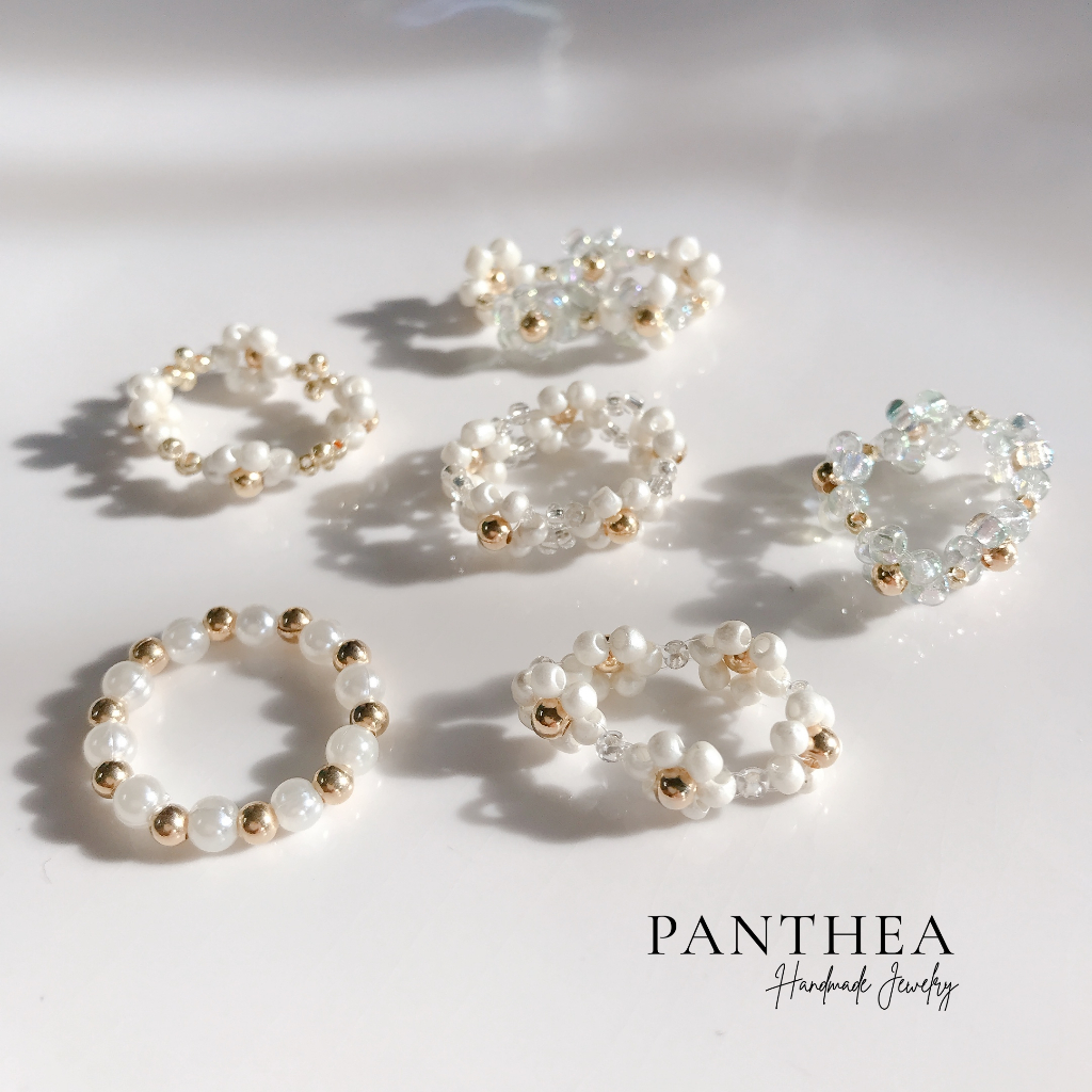 Pantheadesign แหวนลูกปัดลายดอกไม้โทนสีครีมทอง