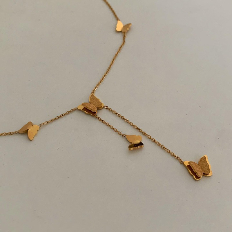 HER OBJECTIVE_HER DARIN BUTTERFLY PENDANT ON CHAIN NECKLACE