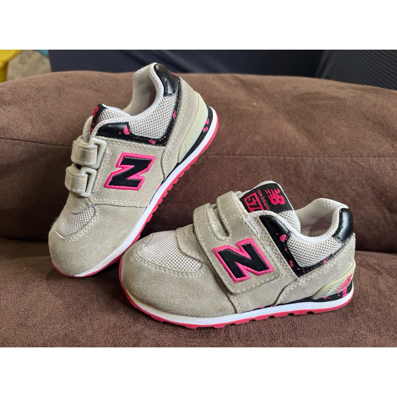 รองเท้าเด็ก New Balance 574 แบรนด์แท้ มือสอง size25(14.5cm)