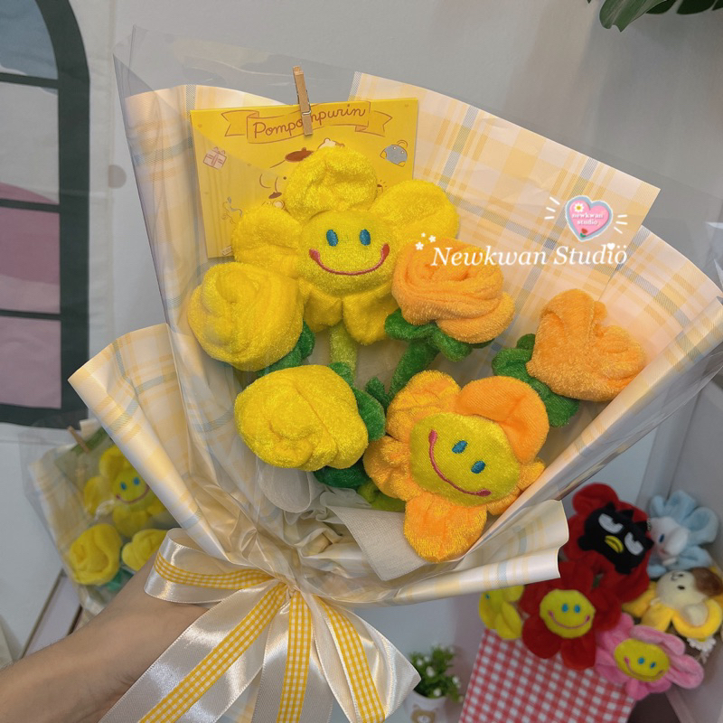 ช่อดอกไม้ปัจฉิม ช่อดอกไม้รับปริญญา วันเกิด วันครบรอบ ช่อดอกไม้ผ้า ช่อดอกไม้ยิ้ม
