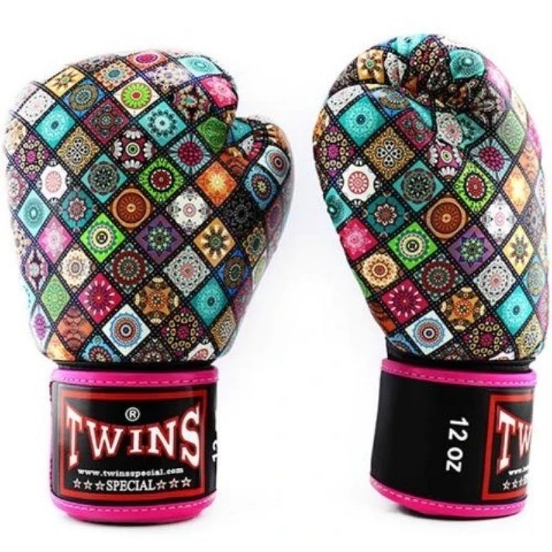 นวมชกมวย Twins Special หนังเทียม PU ลายโมเสกชมพู FBGVDM3-MSP