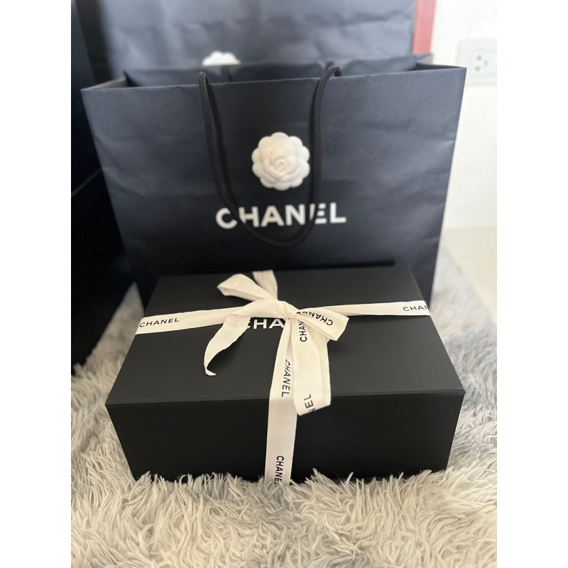 กล่องกระเป๋าชาแนล/Chanelแม่เหล็กแท้มือสอง