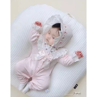 MiniQueen ชุดเด็กแรกเกิด เสื้อผ้าเด็กแรกเกิด ชุดจั๊มสูทเด็กผู้หญิง พร้อมหมวก รุ่น Blossom (ROM00093)