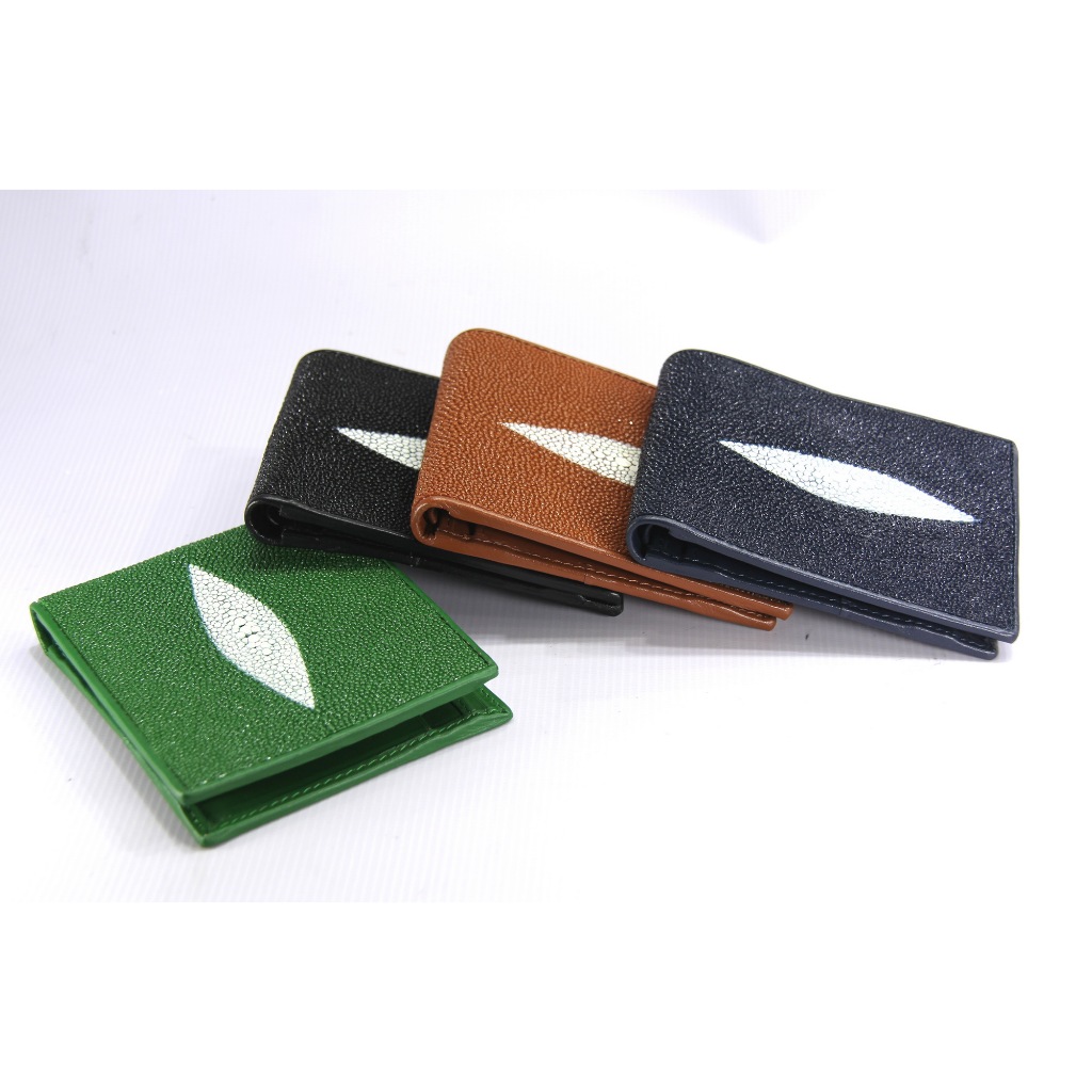 FINDIG(ฟินดิจ)กระเป๋าสตางค์หนังแท้ปลากระเบน ใบสั้นสูง10 ยาว12cm.  รุ่นAF078