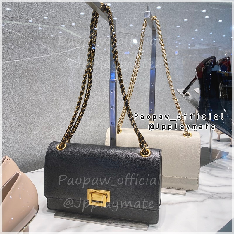 กระเป๋าสะพายข้าง Charles & Keith รุ่น CHAIN STRAP SHOULDER BAG : CK2-20840206 สีขาว สีดำ แท้ 100% พร้อมถุงกระดาษ