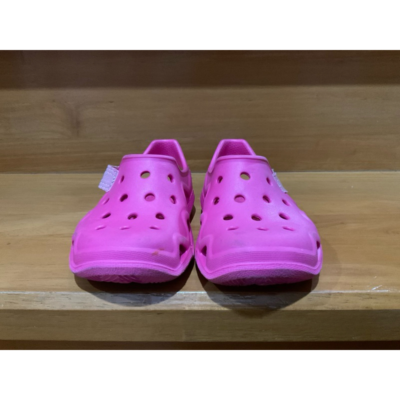 พร้อมส่ง !!!  CROCS รองเท้าเด็ก สีชมพู ไซส์ 8 แท้💯%