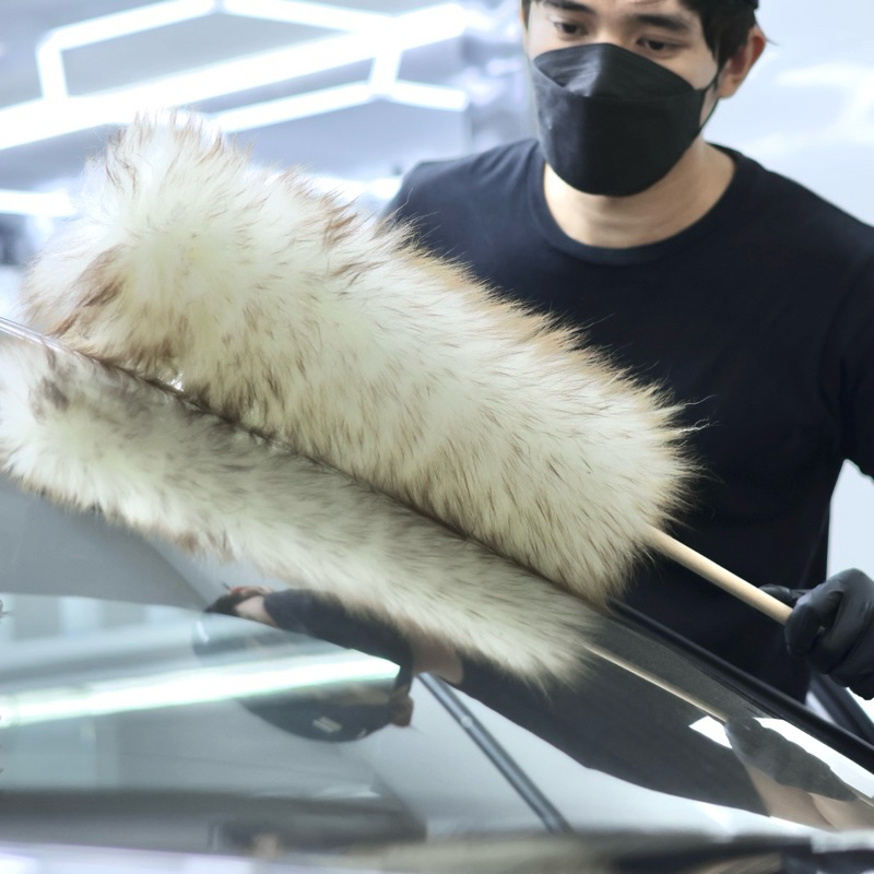 ไม้ปัดฝุ่นขนแกะแท้ สำหรับใช้กับรถยนต์โดยเฉพาะ (WIBWUB Wool Duster)