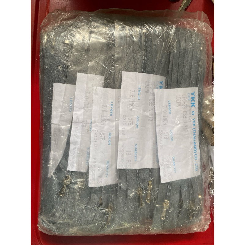 ซิปหัวเหล็ก ซิปหัวเหล็กฟันไนล่อน ยี่ห้อ YKK (CFC-39) 5 – 8 นิ้ว (ราคา/โหล) – โปรปัง