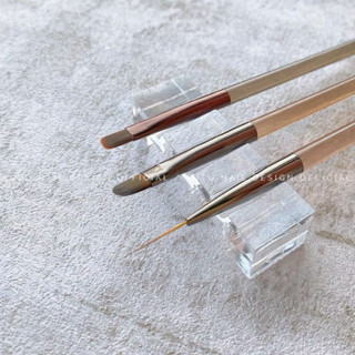 อะคลีลิคใสวางพู่กัน🩶