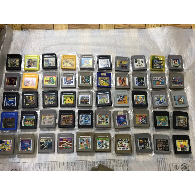 ตลับเกมส์ (4) เกมบอย เกมบอย คัลเลอร์ GAMEBOY GAMEBOY COLOR  สภาพใหม่ เกมส์ดัง