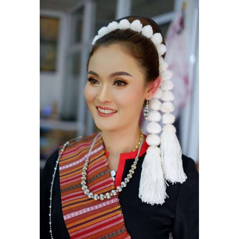 พู่มวยผมฟ้อนภูไทสกลนคร