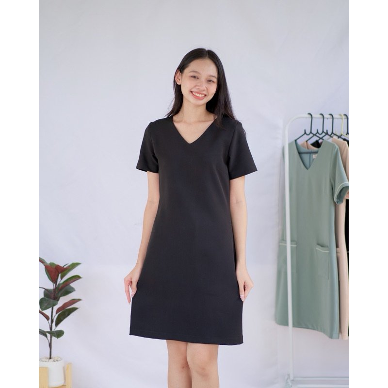 Dressii Me :  ชุดเดรสคอวี ทรง A (ซับในเต็มตัว) XS - XXL