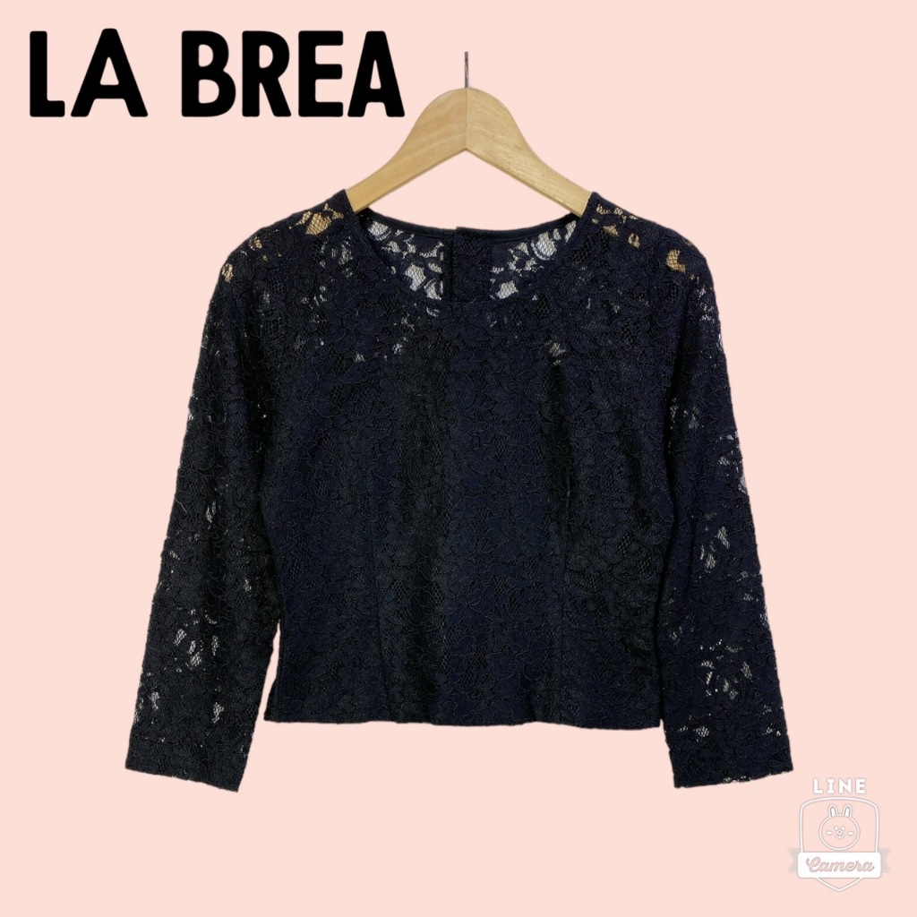 เสื้อ La-Brea ผ้าลูกไม้อย่างดี ไซด์ -  3   อก 34-36 ยาว 18 นิ้ว เสื้อทรงสวยน่ารักมาก ใส่ออกงานได้  ล