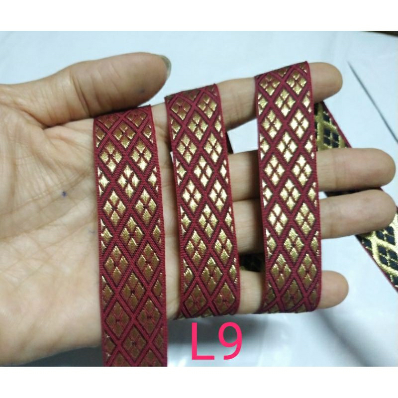 เทปทอดิ้นเงิน-ทอง  ริิบบิ้น ,ลูกไม้ตกแต่งเสื้อผ้า ขนาด 14,18,20,,22,,25,,30 ,35มิลแบ่งขายเป็นหลา