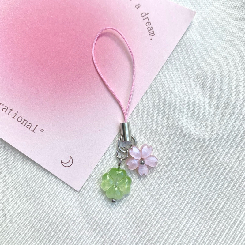 Clover leaf & Sakura | พวงกุญแจ สายคล้องโทรศัพท์ ใบโคลเวอร์ ดอกซากุระ