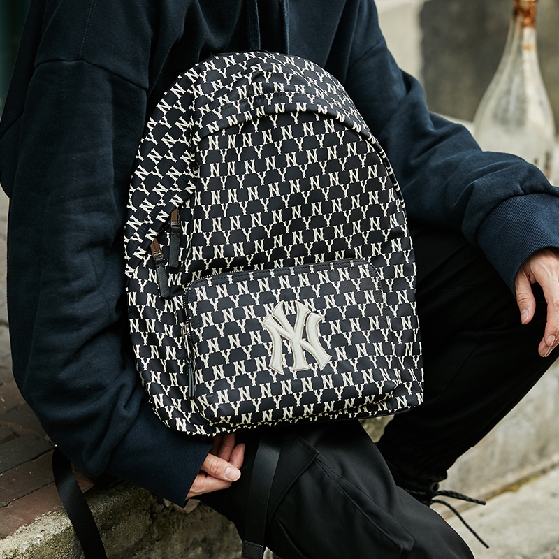 พร้อมส่ง⭐ ของแท้💯% MLB NY NEW YORK YANKEES กระเป๋าสะพายหลังNY กระเป๋าเป้