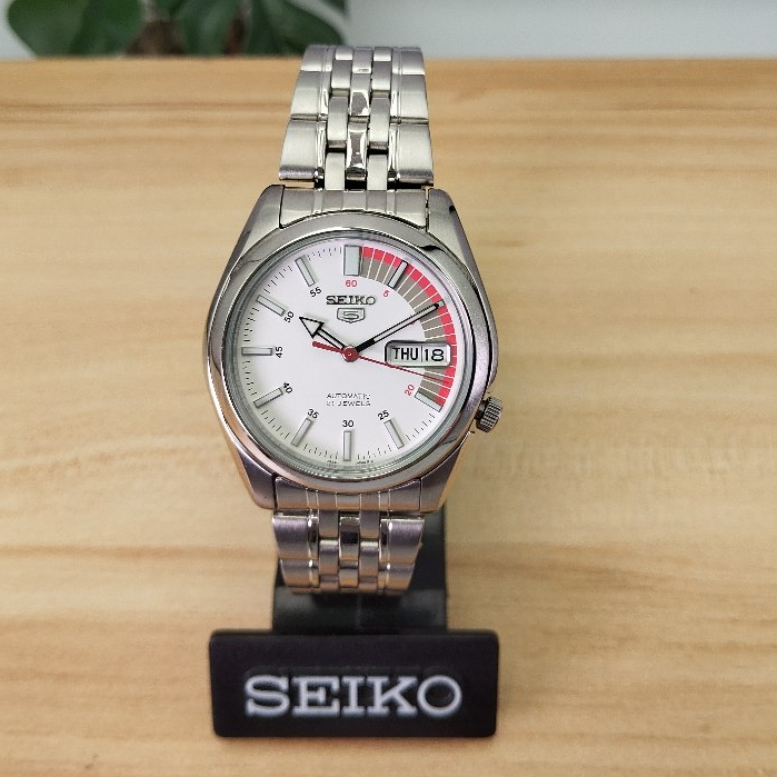 นาฬิกาผู้ชาย SEIKO 5 Sport AUTOMATIC รุ่น SNK369K1 หน้าปัดขาวแดง โชว์เครื่อง กล่อง+ใบรับประกัน 1ปี