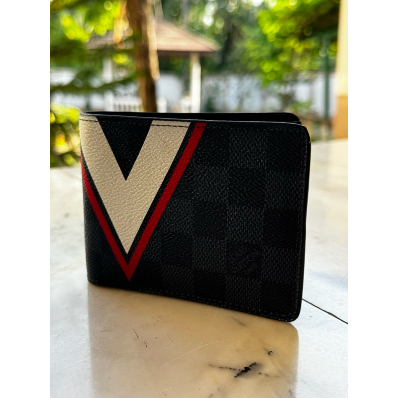 กระเป๋าสตางค์ Louis Vuitton ของแท้