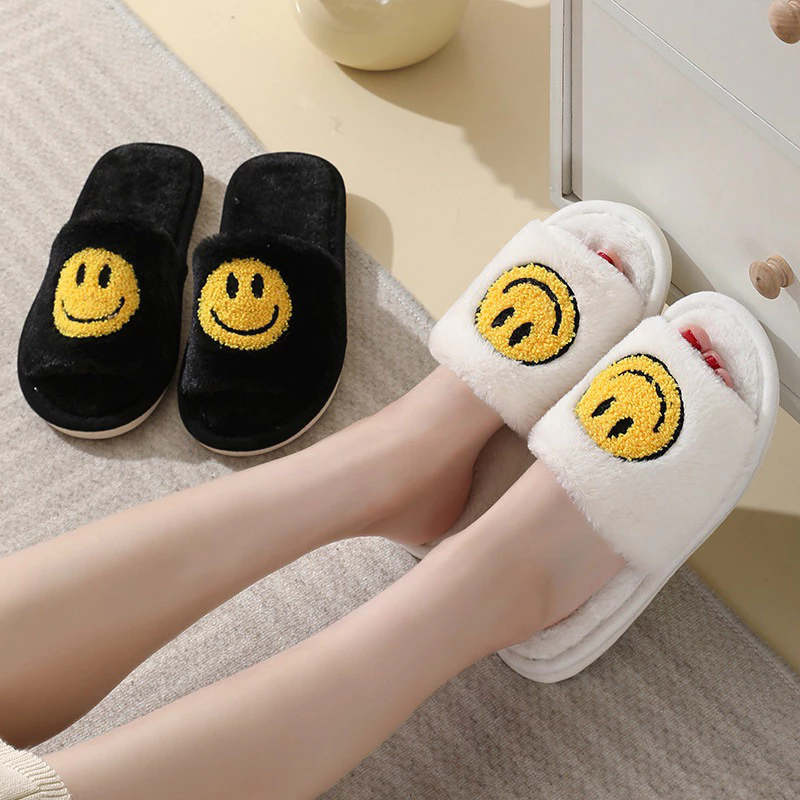 NANAKO รองเท้าใส่ในบ้าน รองเท้าใส่ในออฟฟิศ รองเท้าหน้ายิ้ม รองเท้าแตะ ใส่ในบ้าน