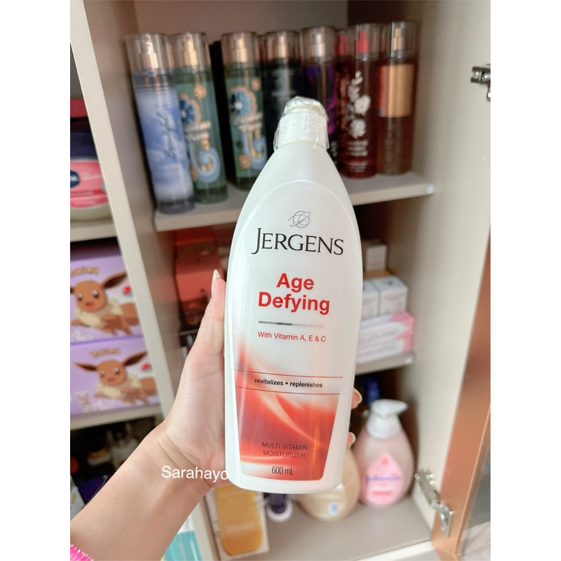 Jergens Age Defying Moisturizer Lotion Pump Bottle Multi Vitamin 600ml.