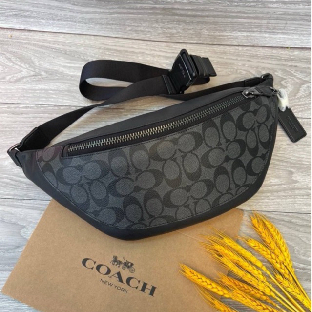 ^_^ ลดเพิ่มทุกวัน:โค้ดคุ้ม Xtra+ส่วนลดร้านค้า^_^ พร้อมส่ง แท้100% Warren Belt Bag In Signature Canvas คาดอกชาย 15 3/4“