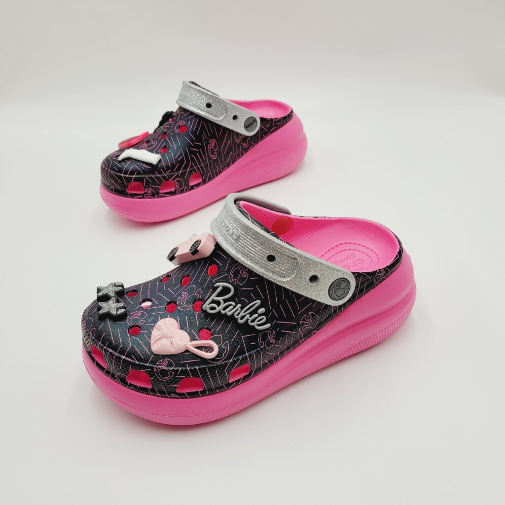 รองเท้าลำลองแฟชั่น สไตล์ Crocs Classic Crush Barbie Clogs
