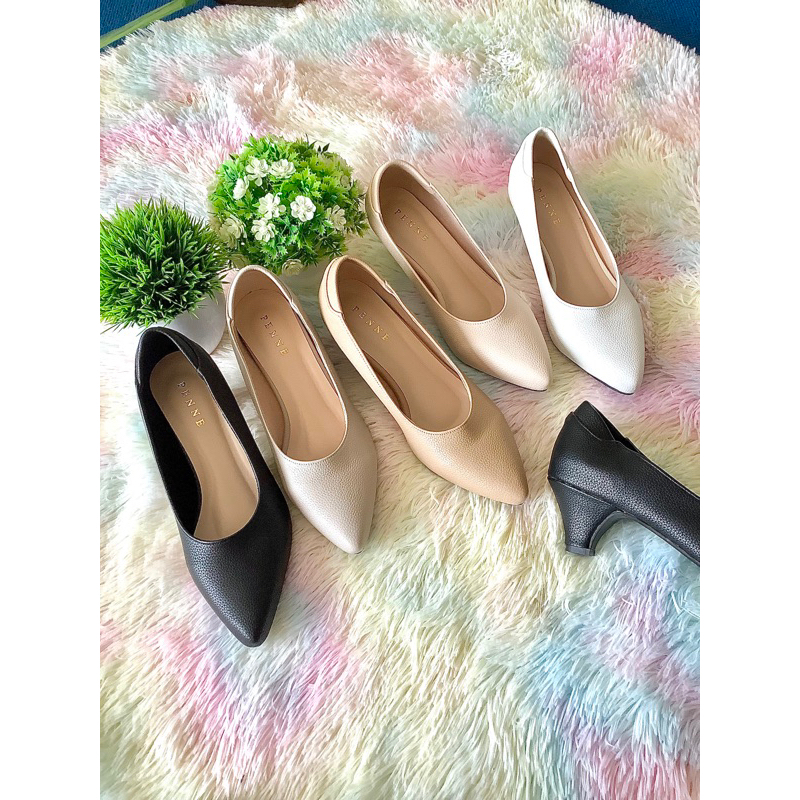 ND02: พร้อมส่ง(ในไทย) 36-40 P&A และเพนนี ส้น1.5นิ้ว กำลังดี( 34-35สั่งในแชต) ใส่ได้ทั้งวัน41-45แยกออกไว้อีกรายการ