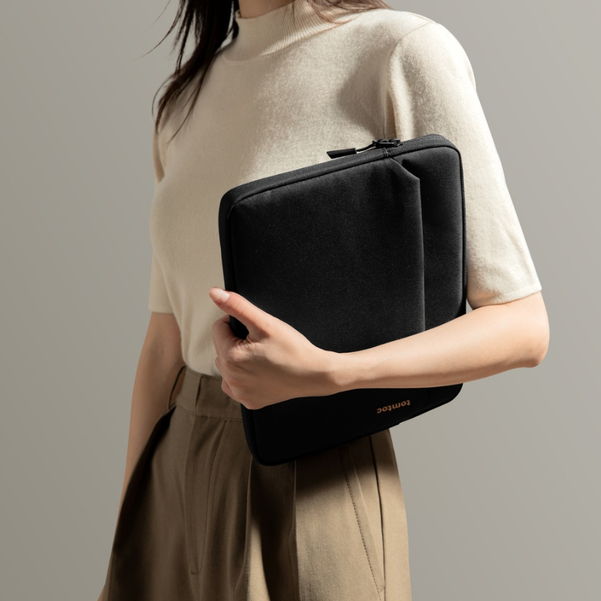 Tomtoc Light-B18 Protection Sleeve ซองกระเป๋าเกรดพรีเมี่ยม สำหรับ iPad/Tablet 13 Inch
