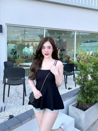 Aurora 🛒พร้อมส่ง🚚 เสื้อสายเดี่ยว ผ่าหน้า ไหมพรม ดูมีอก สาวหวานแซ่บๆสวยมาก 7686