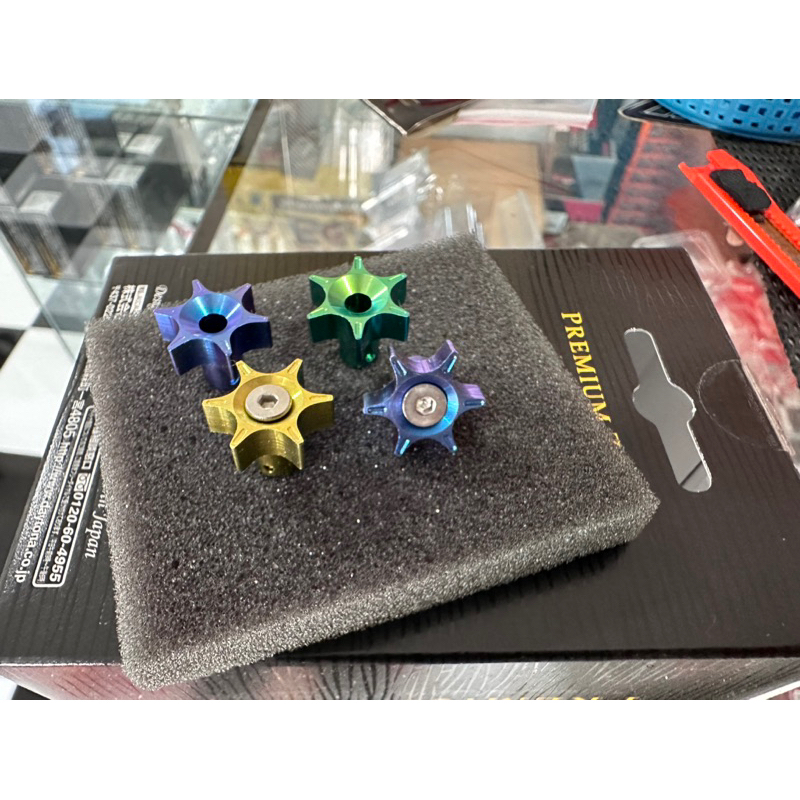 เม็ดปรับก้านAdelin เบอร์17 ปั้มโลโก้ขาว ไทเทเนียมแท้