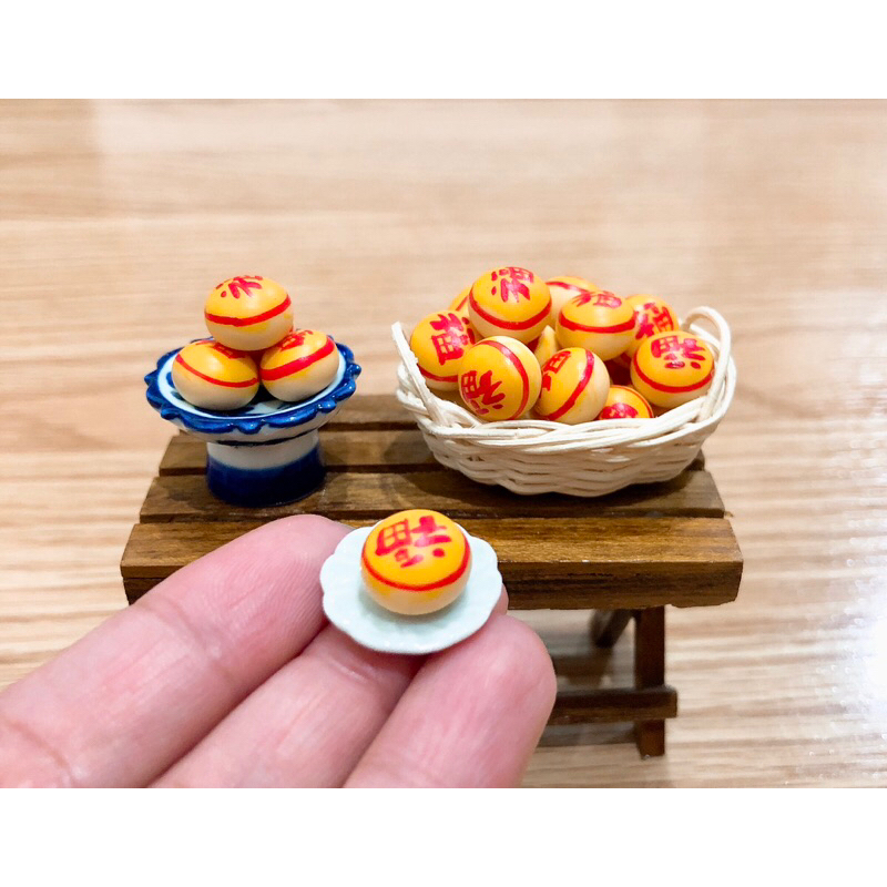 ดินปั้นขนมเปี๊ยะจิ๋ว ขนาด 10 mm. ราคา/ชิ้น ไม่รวมอุปกรณ์ตกแต่ง