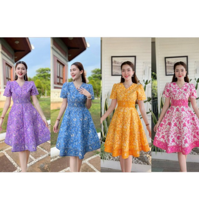 ✨ชุดเดรสปาเต๊ะ กระโปรงบาน คอวี กระดุมปั๊ม อัดกาวทั้งชุด