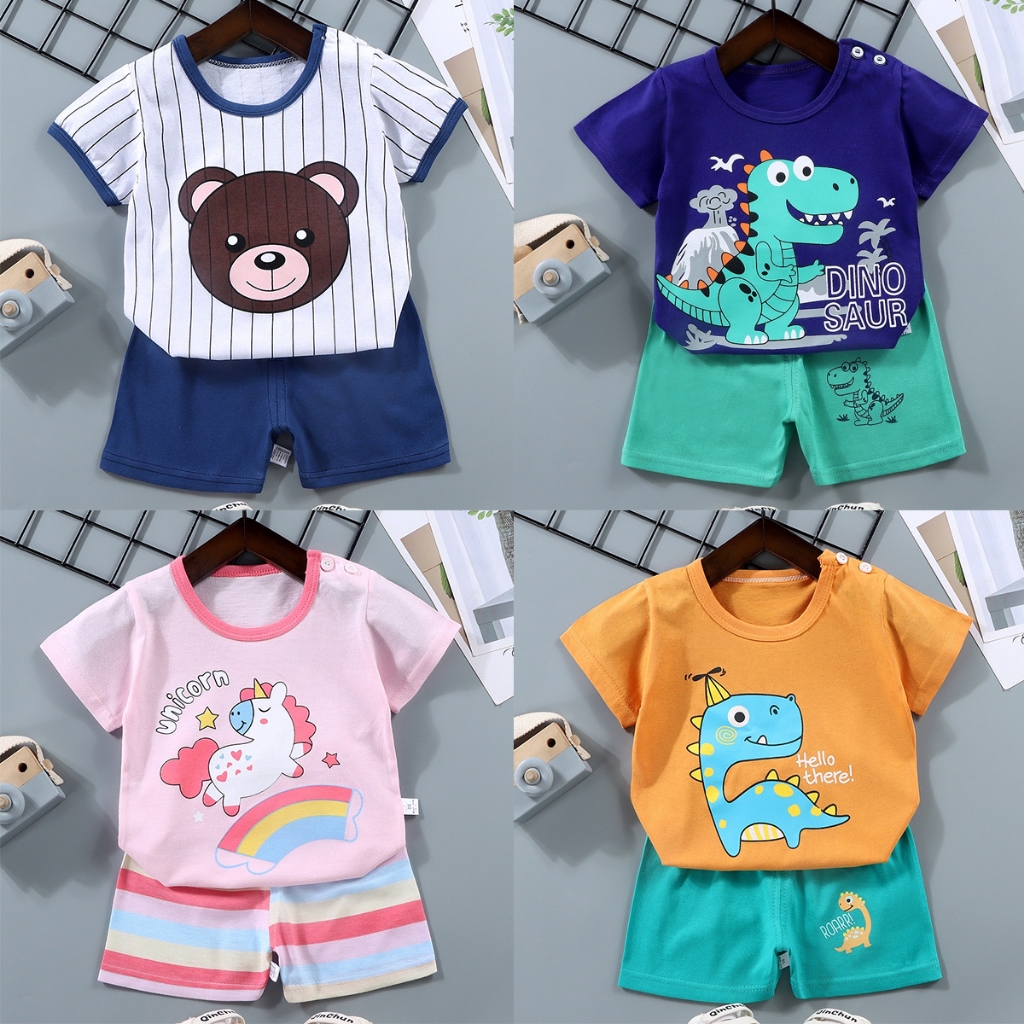 ใหม่!!เสื้อผ้าเข้าชุดสำหรับลูกน้อย เหมาะกับวัยหัดเดิน หรือเด็ก 6 เดือนขึ้นไป ชุดเข้าเซ็ตพิมพ์ลายการ์ตูน