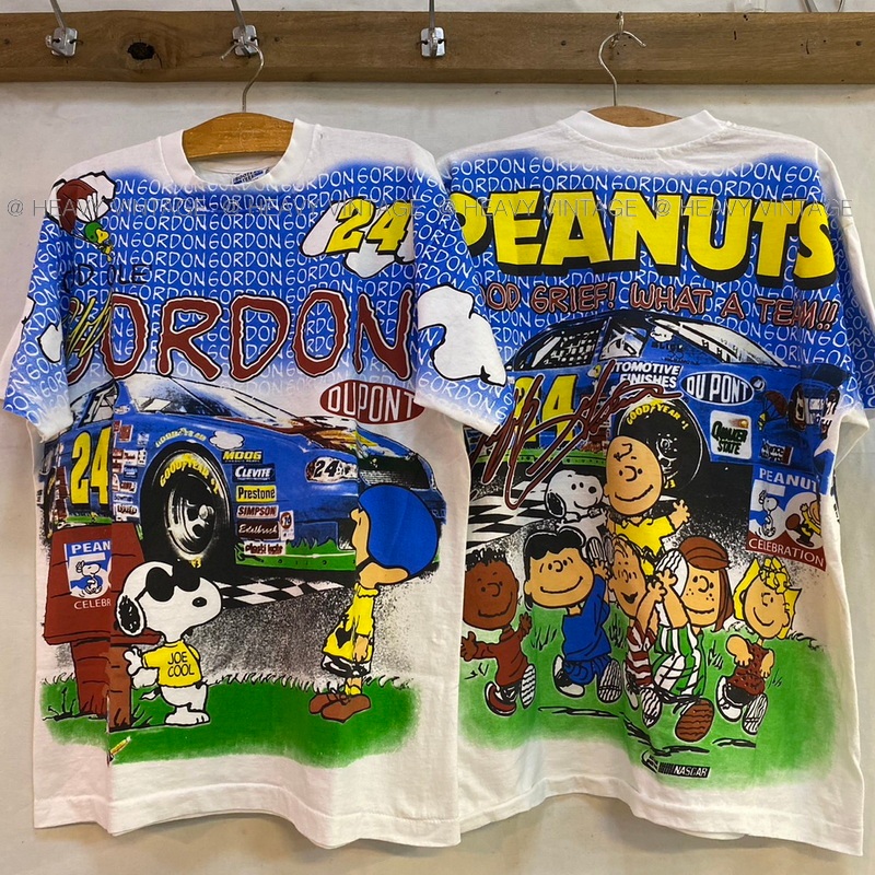 [ SNOOPY ] PEANUTS  NASCAR Original BOOTLEG OVP ALL OVERPRINT เสื้อการ์ตูน เสื้อวินเทจ papamama vint