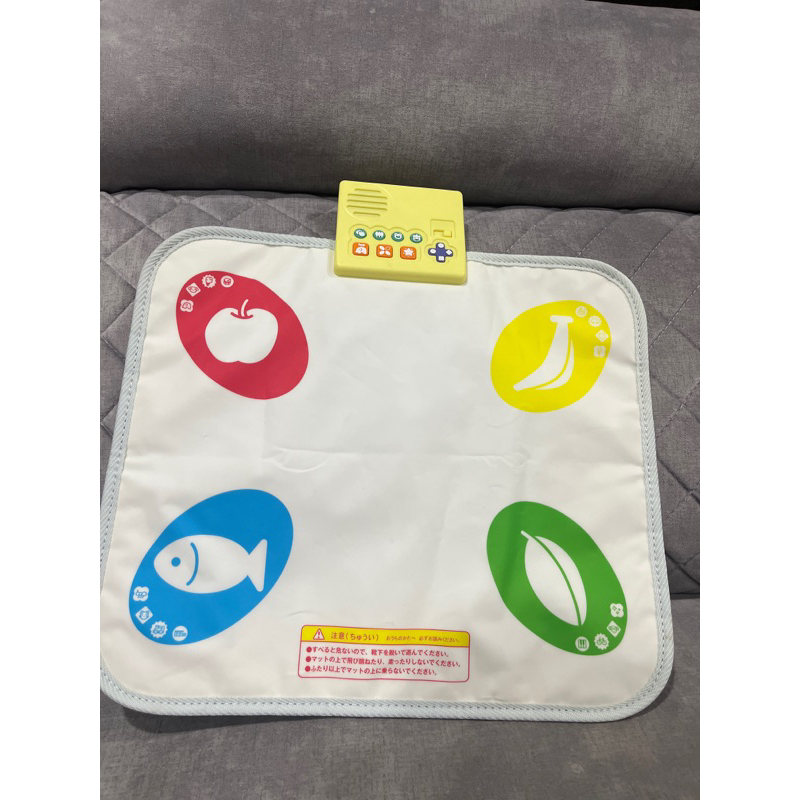 แผ่นเสียงชวนคลาน งาน Benesse