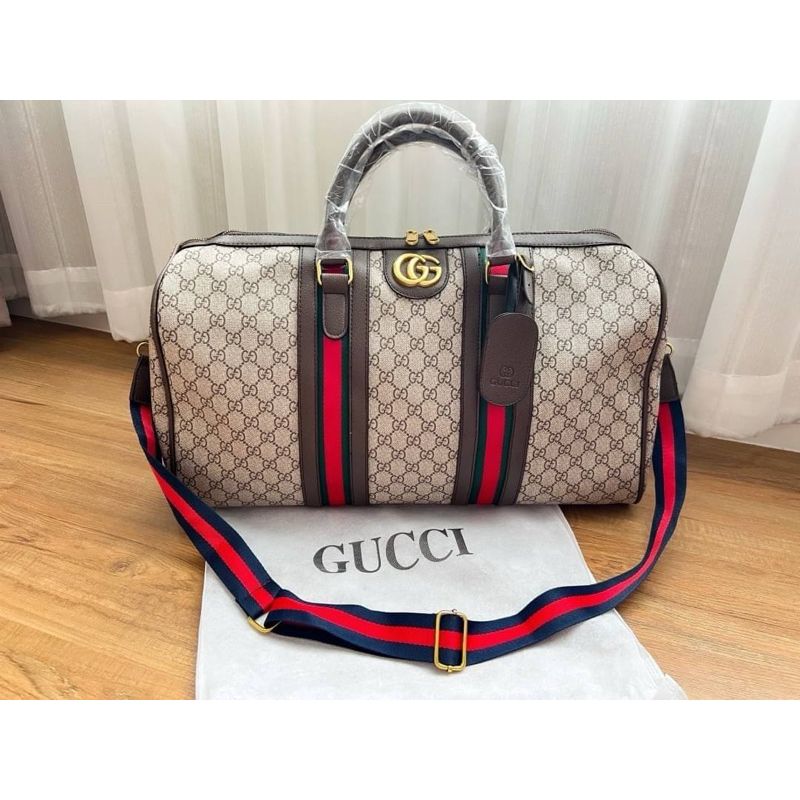 กระเป๋าเดินทาง Gucci ขนาด 24 นิ้ว